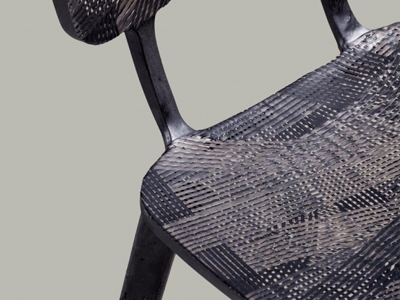 Марлин Кэптейн представляет стул из переработанного карбона