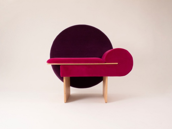 Грузинский дизайнер представил кресло в стиле ар-деко