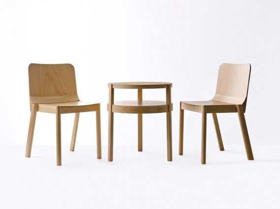 Токийский дизайнер сделал серию «простых деревянных стульев»