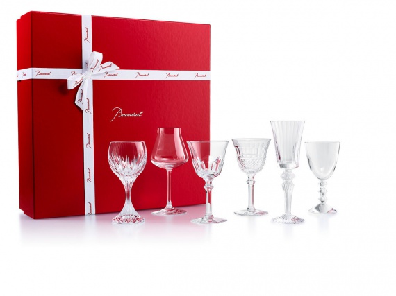 Baccarat представляет подарочный набор бокалов для вина