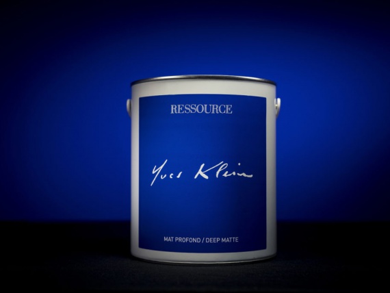 Фабрика Ressource выпустила краску цвета Yves Klein