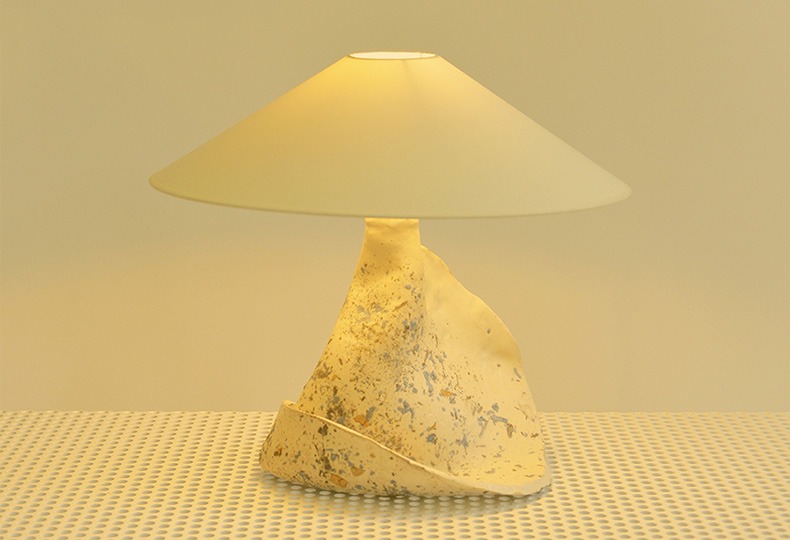 Настольная лампа Ker-Xavier, The Impermanent Collection (Брюссель)