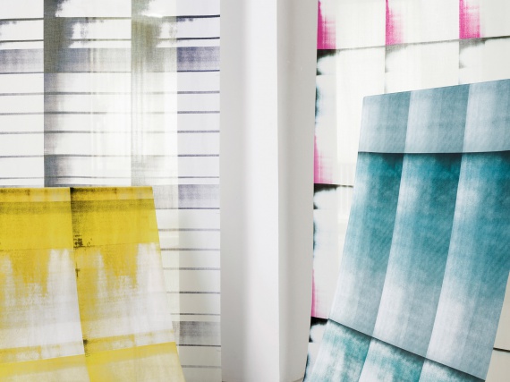 Японский дизайнер сделал шторы, вдохновленные испорченным принтером