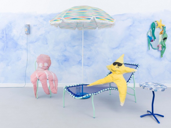 Дизайнеры Superpoly сделали коллекцию «летней» мебели