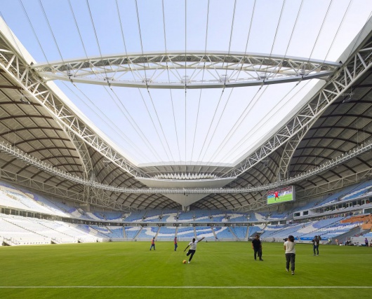 Стадион «Аль-Вакра» по проекту Захи Хадид принял первый матч