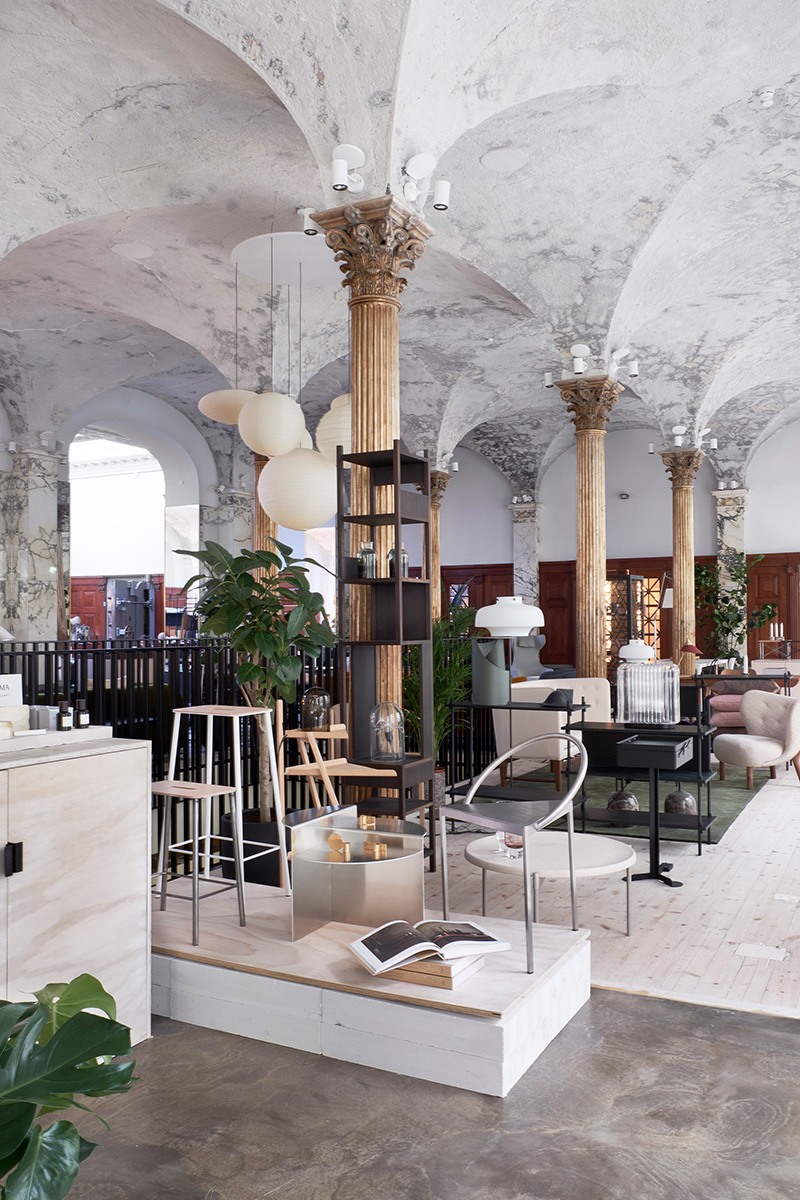 Шоу-рум в бывшем банке в Копенгагене - проект Aarstiderne Arkitekte