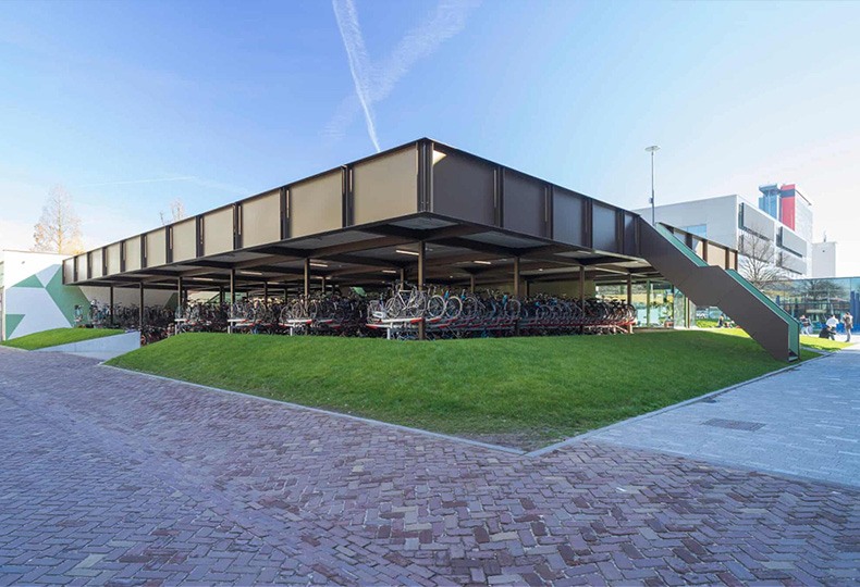 Кофе и велосипеды в Делфте, Нидерланды