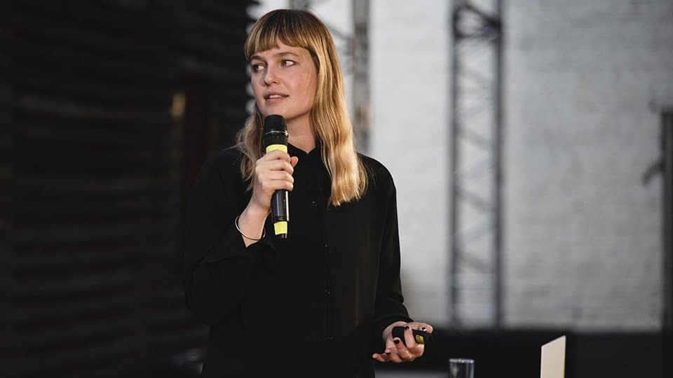 Графический дизайнер Инес Кокс: «Мы все время сталкиваемся с фиксированными форматами»