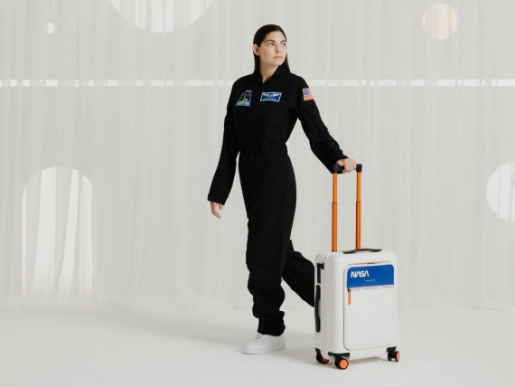 18-летний астронавт Алисса Карсон придумала багаж для космических путешествий