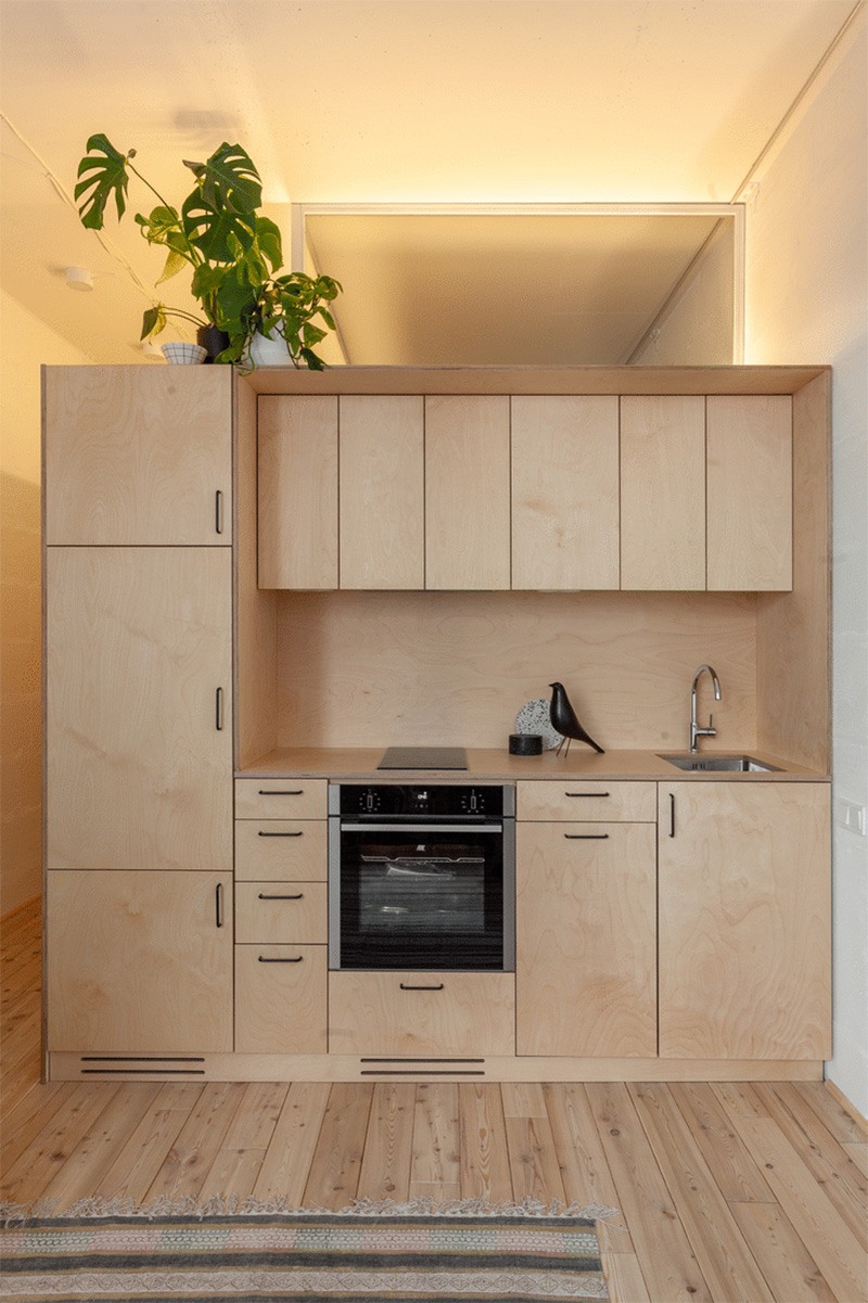 Маленькая квартира с необычной кухней в Москве – проект Room Design Büro