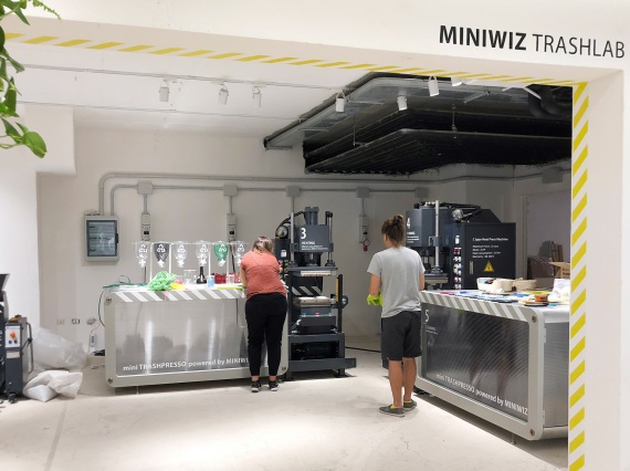 Поп-ап-магазин Miniwiz на Сардинии предлагает покупать товары за пластик