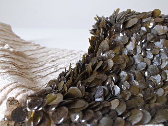 Жасмин Линингтон создает одежду из морских водорослей
