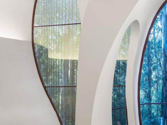FCC Arquitectura построили галерею в виде ракушки