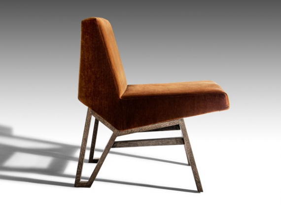 Дизайнер Адам Курт представил «динамичный» стул
