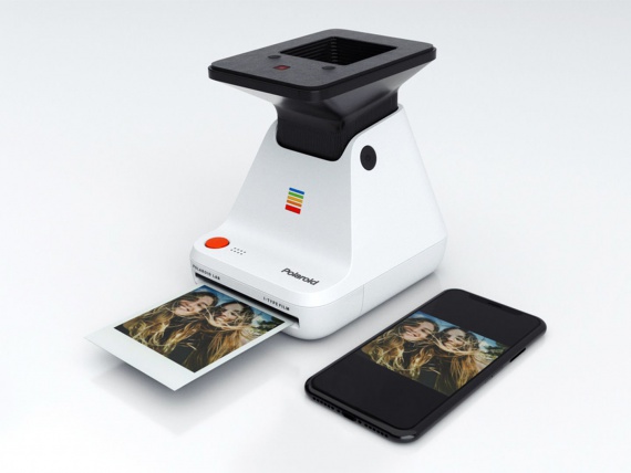 Polaroid выпустили миниатюрную фотолабораторию для печати снимков с iPhone