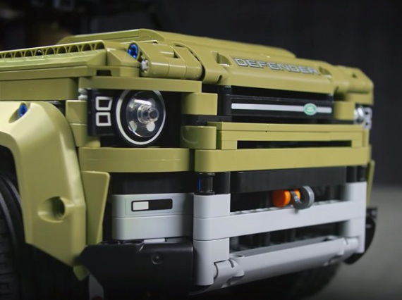 Коснтурктор LEGO Technic Land Rover Defender из 2573 деталей поступит в продажу с 1 октября