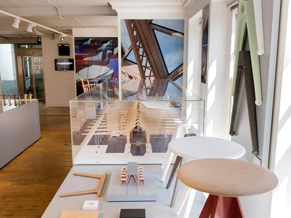 Выставка промышленного дизайна от Foster + Partners
