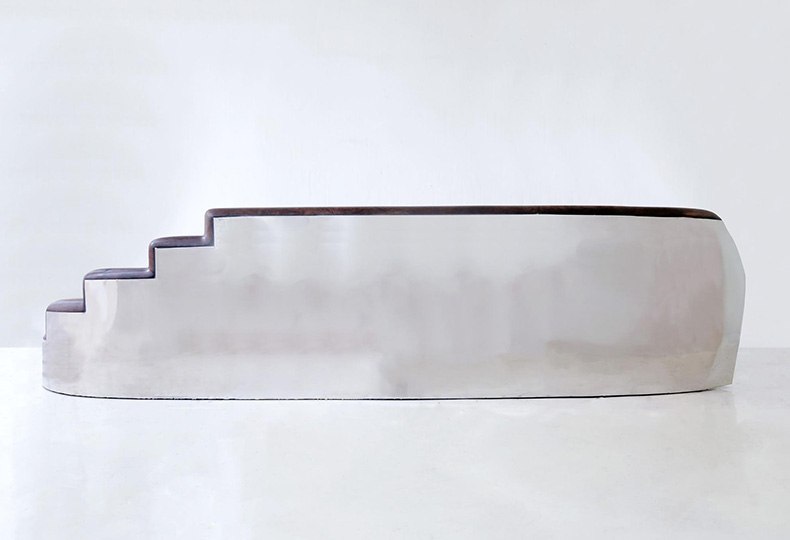 Консоль в виде лестницы «Шаги» из стали и полированного ореха, 2019