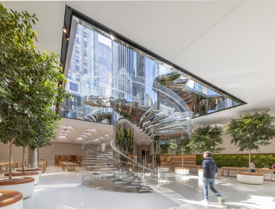 Foster + Partners обновили флагманский магазин Apple на Пятой Авеню