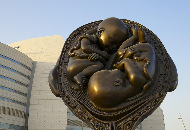 10 арт-досторимечательностей Катара : Эмбрионы Дэмьена Хёрста