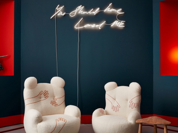 Пьер Йованович представил в галерее ​R & Company новую коллекцию мебели Love