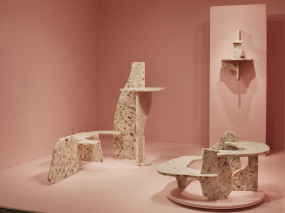 Мебельные скульптуры из белой смолы от Марцина Русака