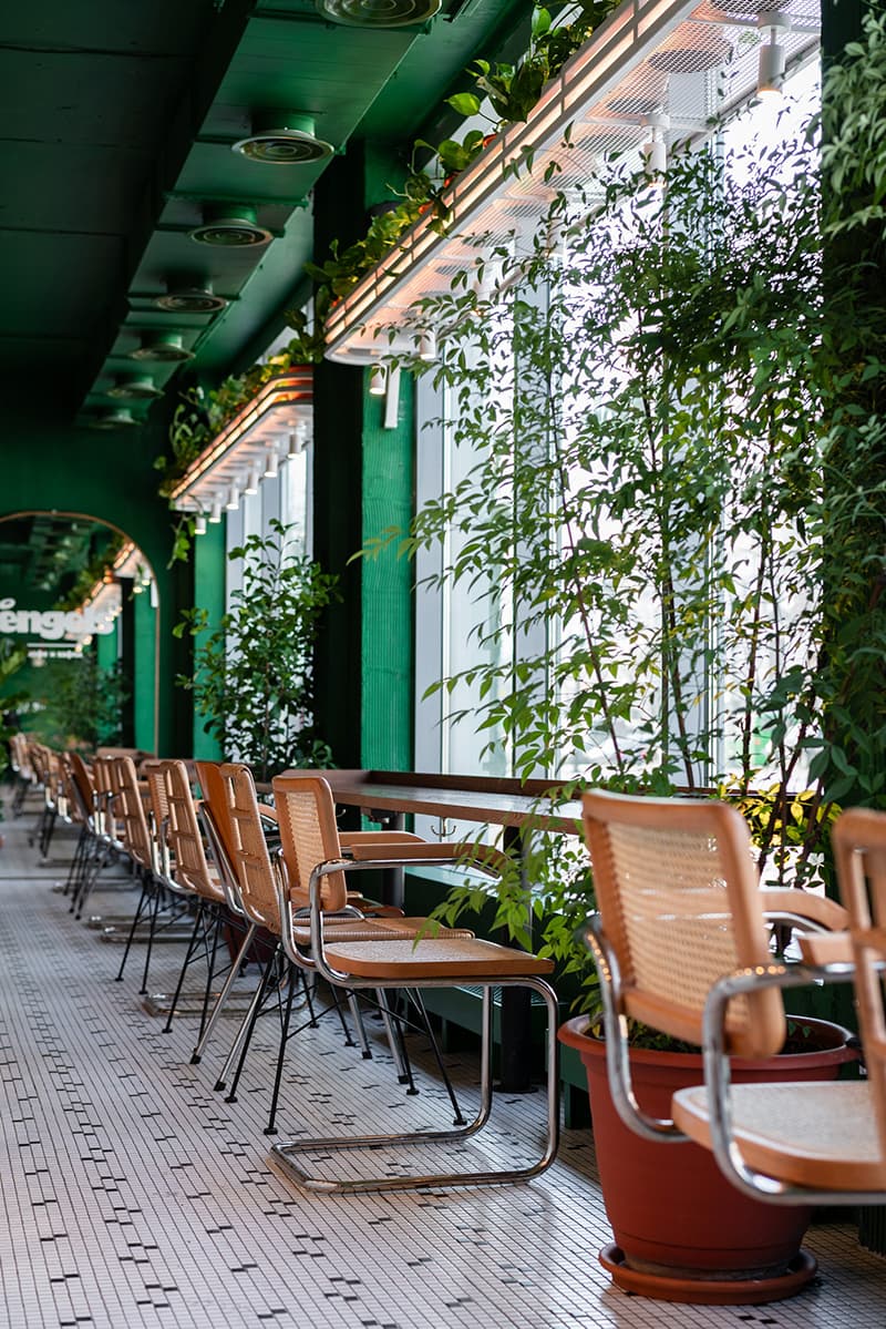 Зеленая кофейня ENGELS в Екатеринбурге от ASHD BURO
