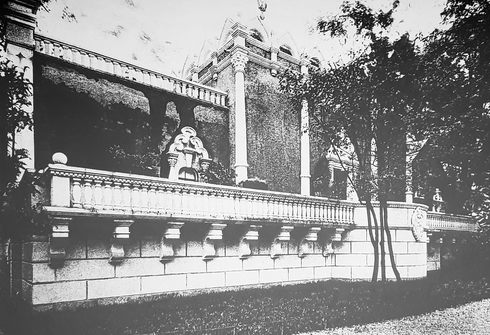 Фрагменты павильона России (1914). Фото из частной коллекции