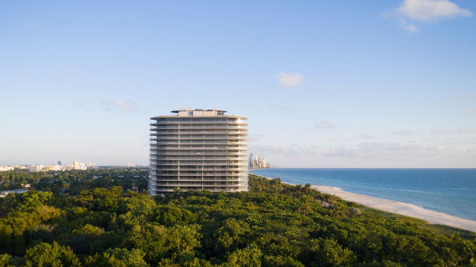 Renzo Piano завершает строительство Eighty Seven Park на пляже Майами