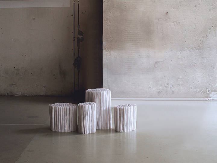 Пао Хуэй Као делает мебель из бумаги