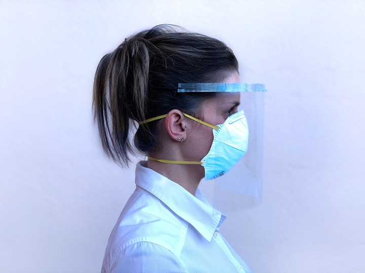 Nagami Design печатает маски для защиты от коронавируса для медицинского персонала