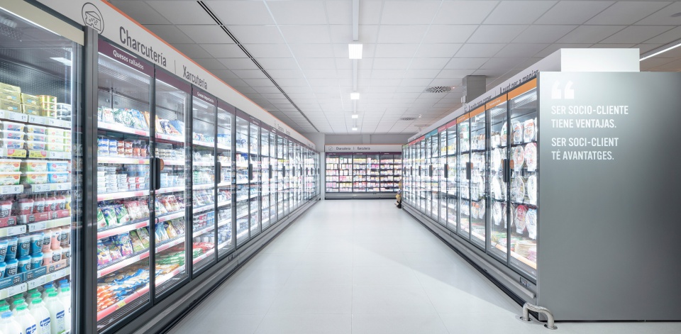 Culdesac разработала интерьер для супермаркета Consum в Испании