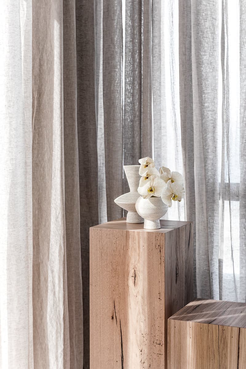 Пентхаус в спокойных тонах на побережье Австралии — проект CJH Studio