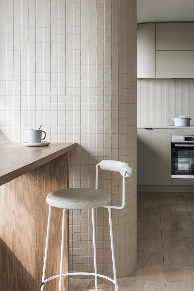 Пентхаус в спокойных тонах на побережье Австралии — проект CJH Studio