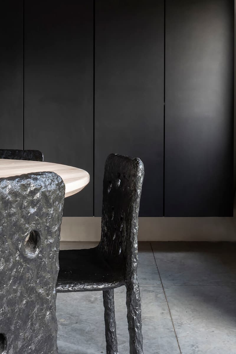 Интерьер жилой галереи FAINA House в Брюсселе — проект Yakusha Design