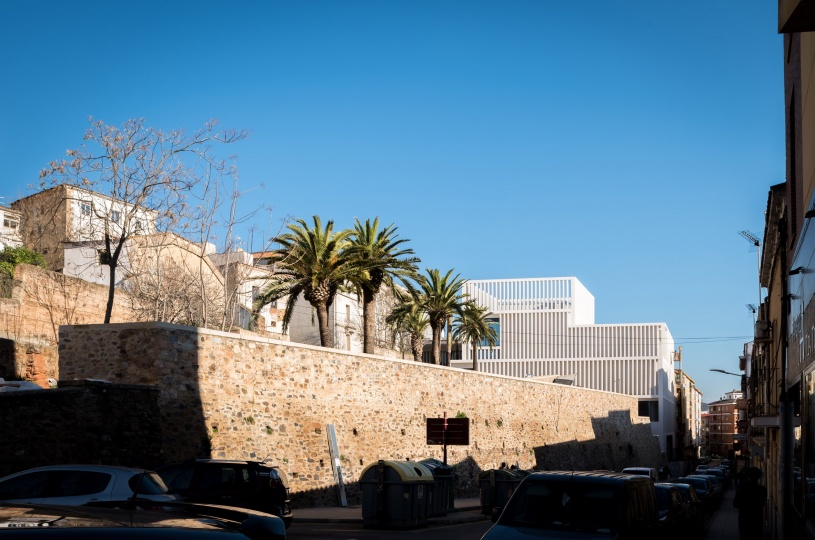 ​Tuñón Arquitectos возвели масштабную пристройку для музея современного искусства