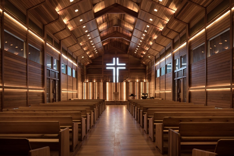 TSDS Interior Architects построили деревянную церковь в Сахау