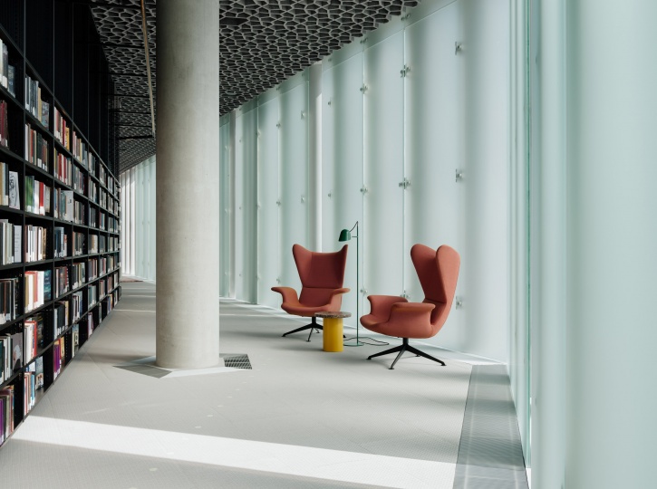В Осло открылась библиотека по проекту Atelier Oslo и Lundhagem