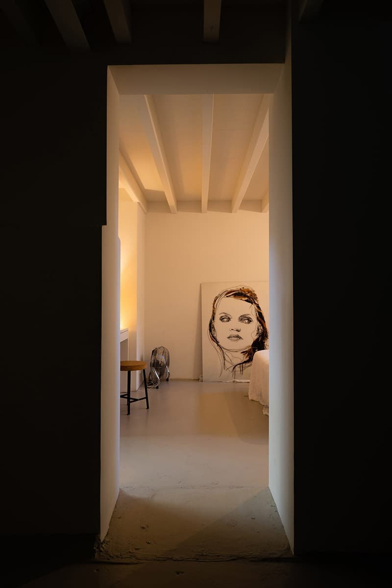 Амстердамская квартира на четырех стальных столпах – проект Unknown Architects