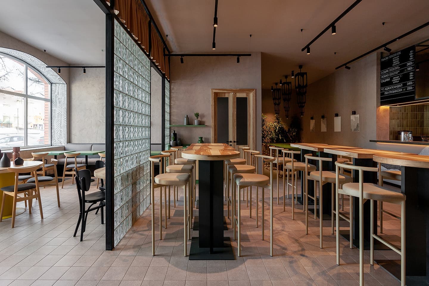 Новый черный в грузинском бистро SHAVI Bistro