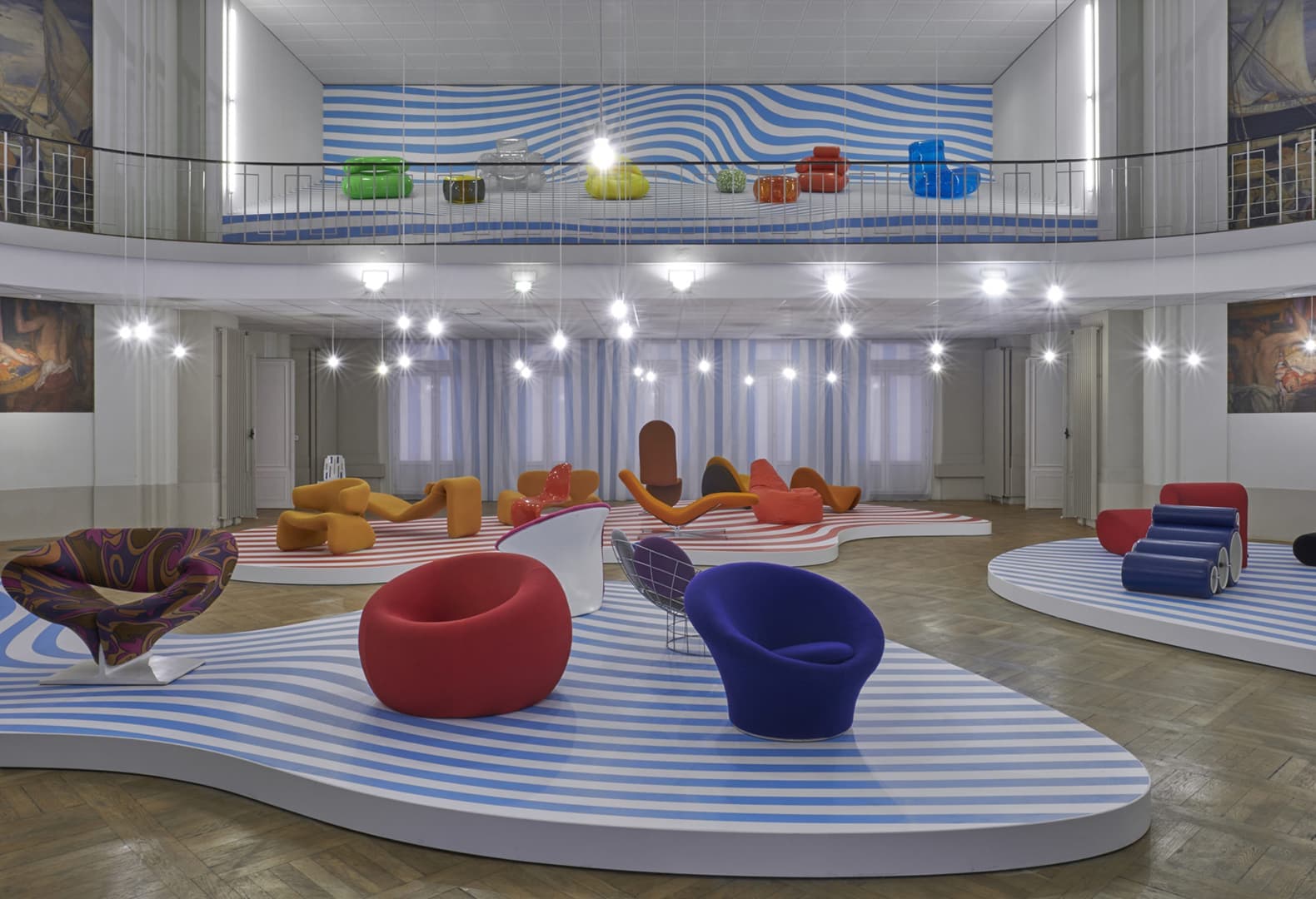 Выставка Nouvelles Vagues в Йере