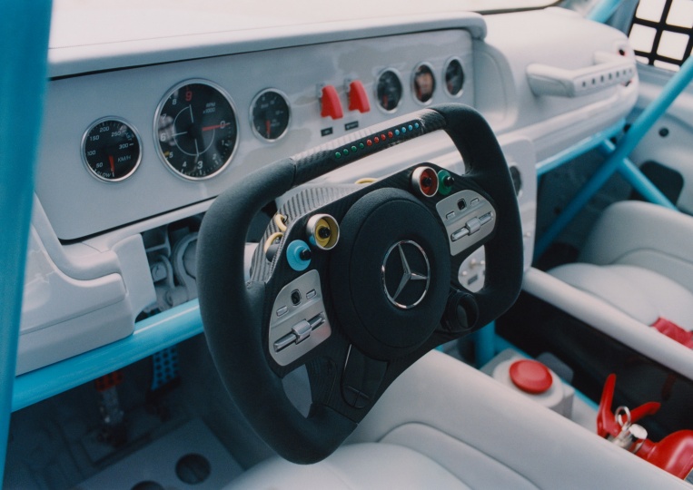 Вирджил Абло x Mercedes-Benz: автомобиль от модного инфлюэнсера