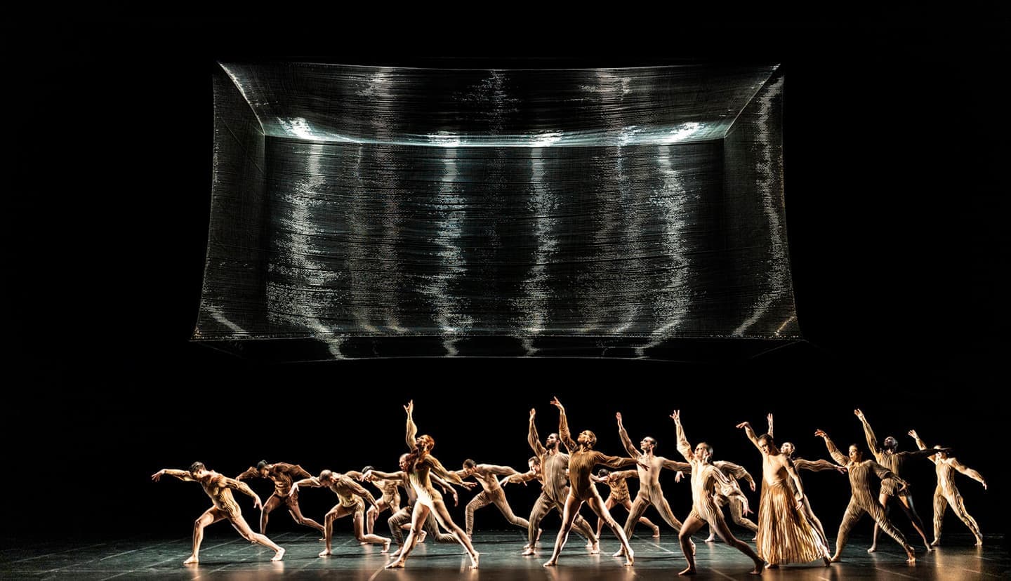 Кмнетическая скульптура Ego