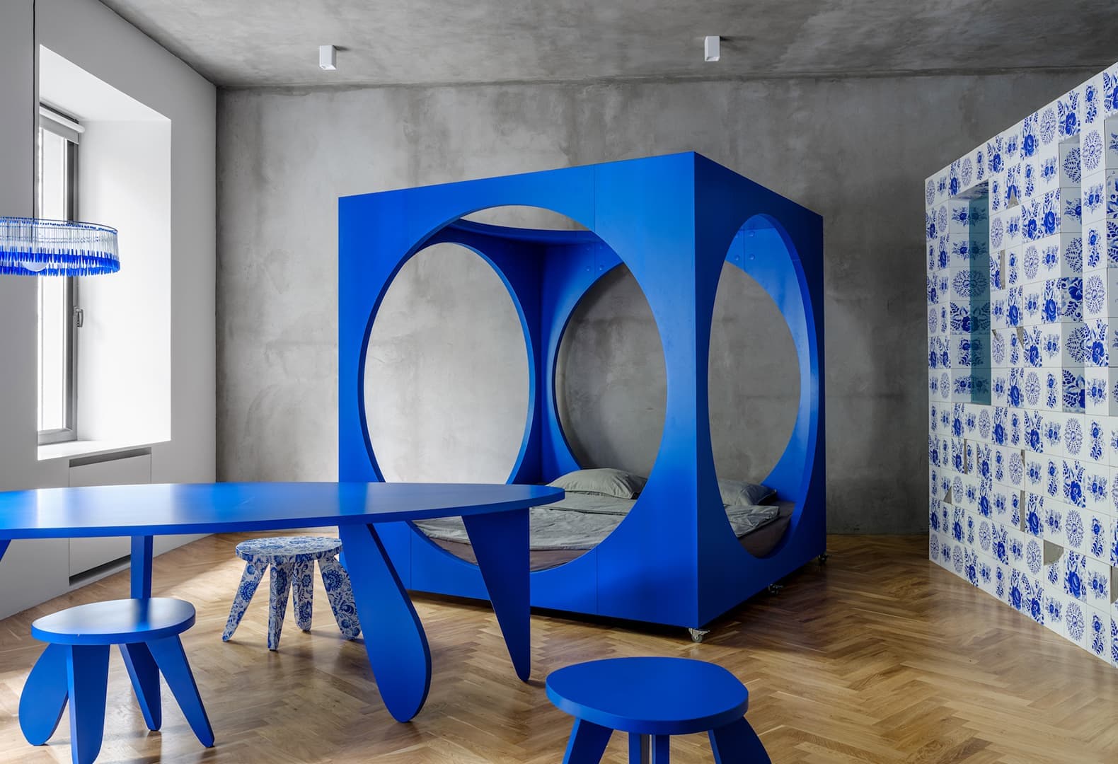 >Harry Nuriev (Crosby Studio), Aurélie Julien Collectible