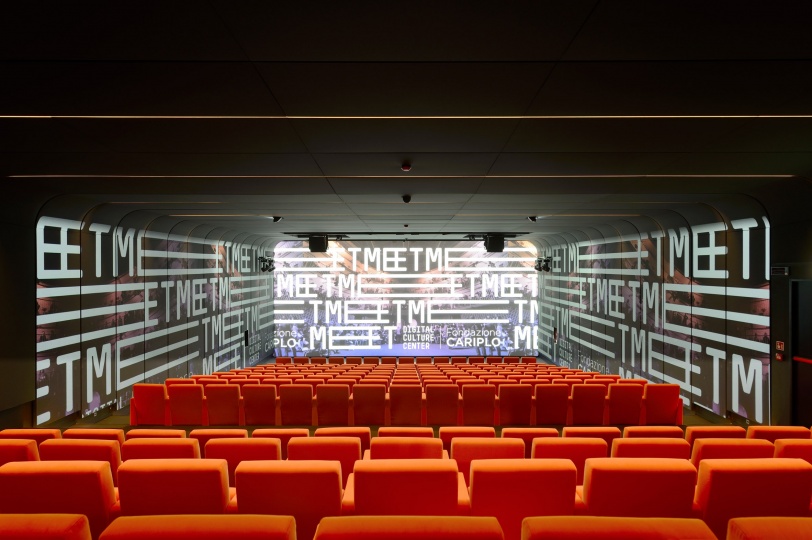 Карло Ратти спроектировал лестницу спонтанной реальности для MEET