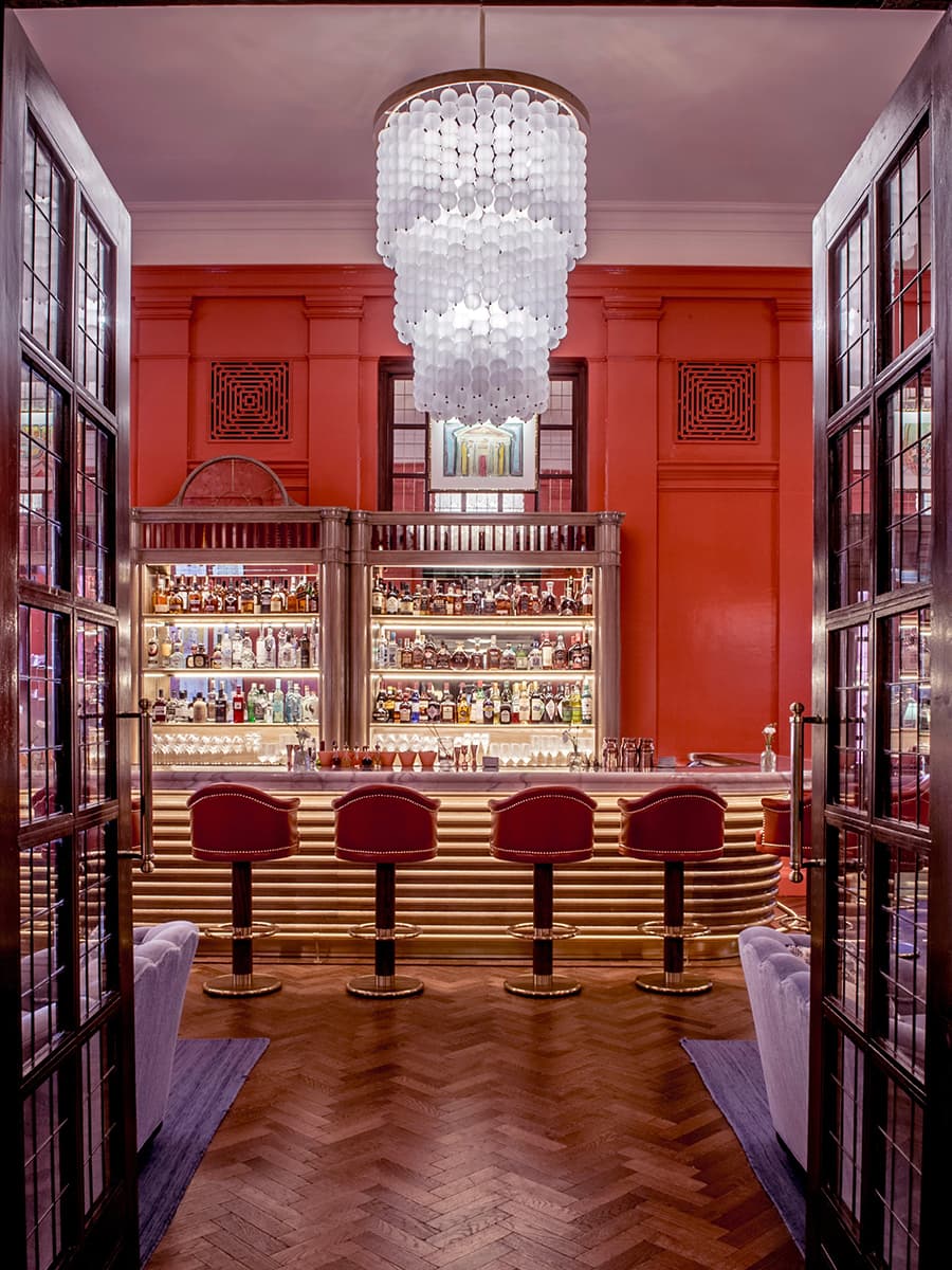 Coral room. Барная стойка в Лондоне Блумсбери. Shh London интерьеры. The Coral Room. Room Bar.