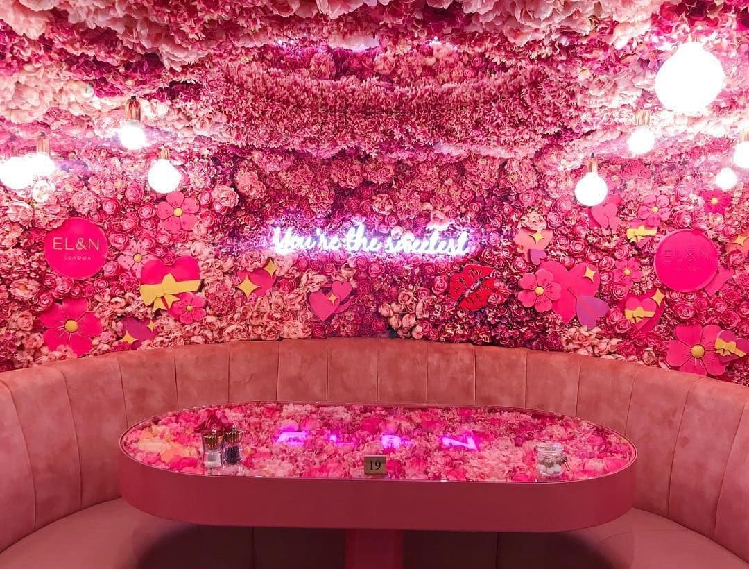 Неоновая розовая сказка Elan Café (Найтсбридж, Лондон)