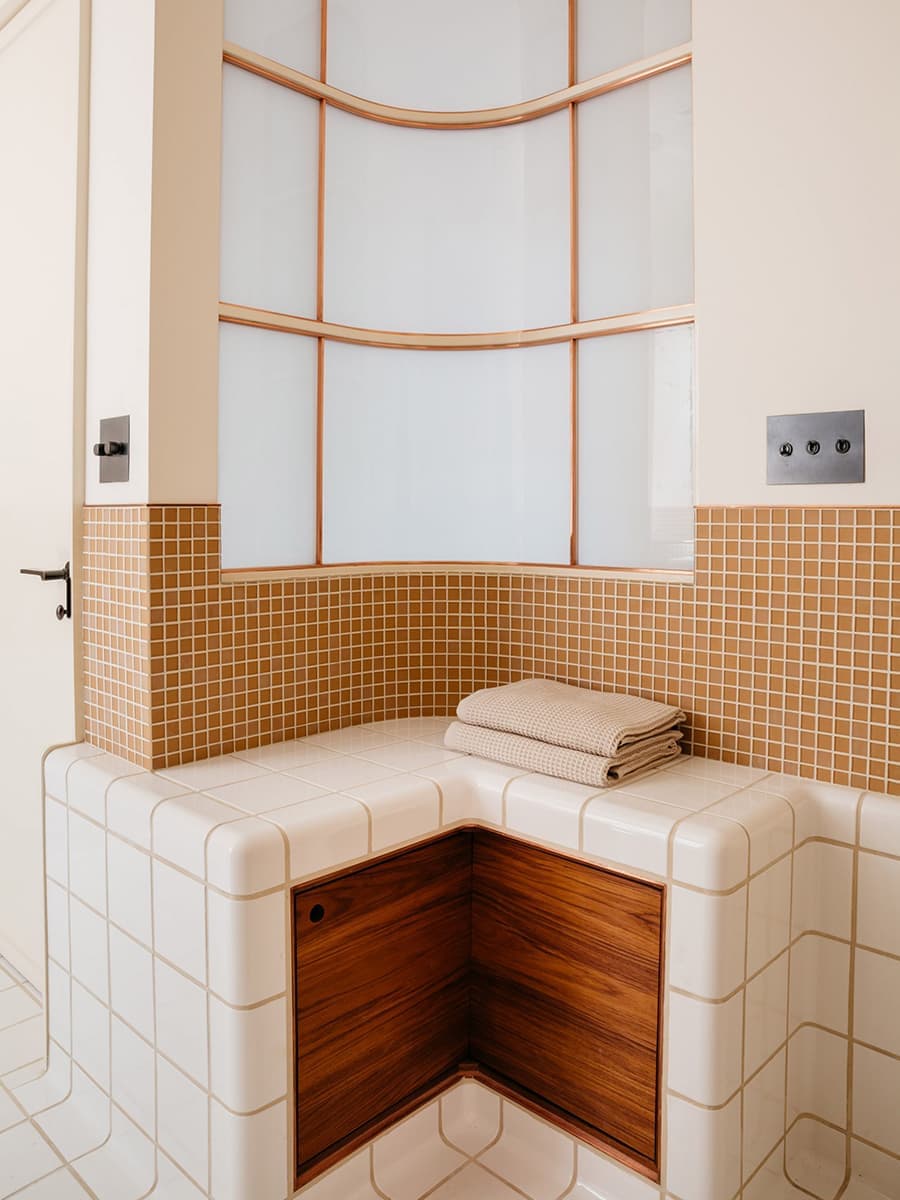 Плавные линии ретро в апартаментах в Нью-Йорке – проект Home Studios