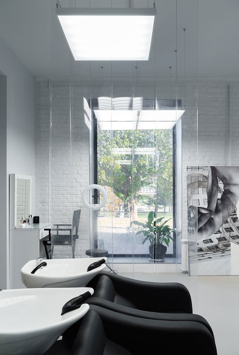 Лаконичная геометрия в салоне красоты в Екатеринбурге – проект Ирины Потаповой и Дмитрия Ханина