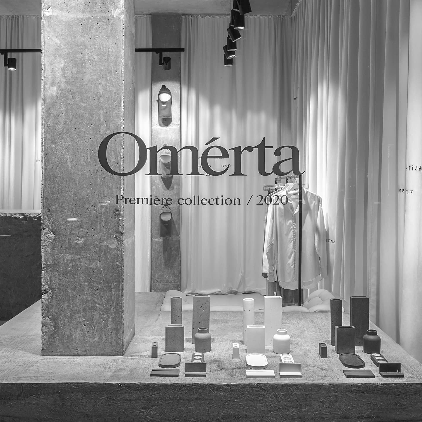 Брутальный минимализм в шоуруме в Екатеринбурге — проект команды Одногруппники